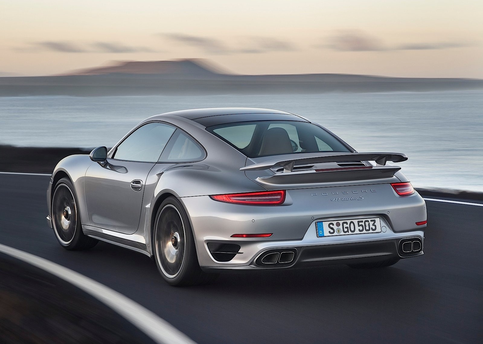 Porsche 911 Turbo S photo 29