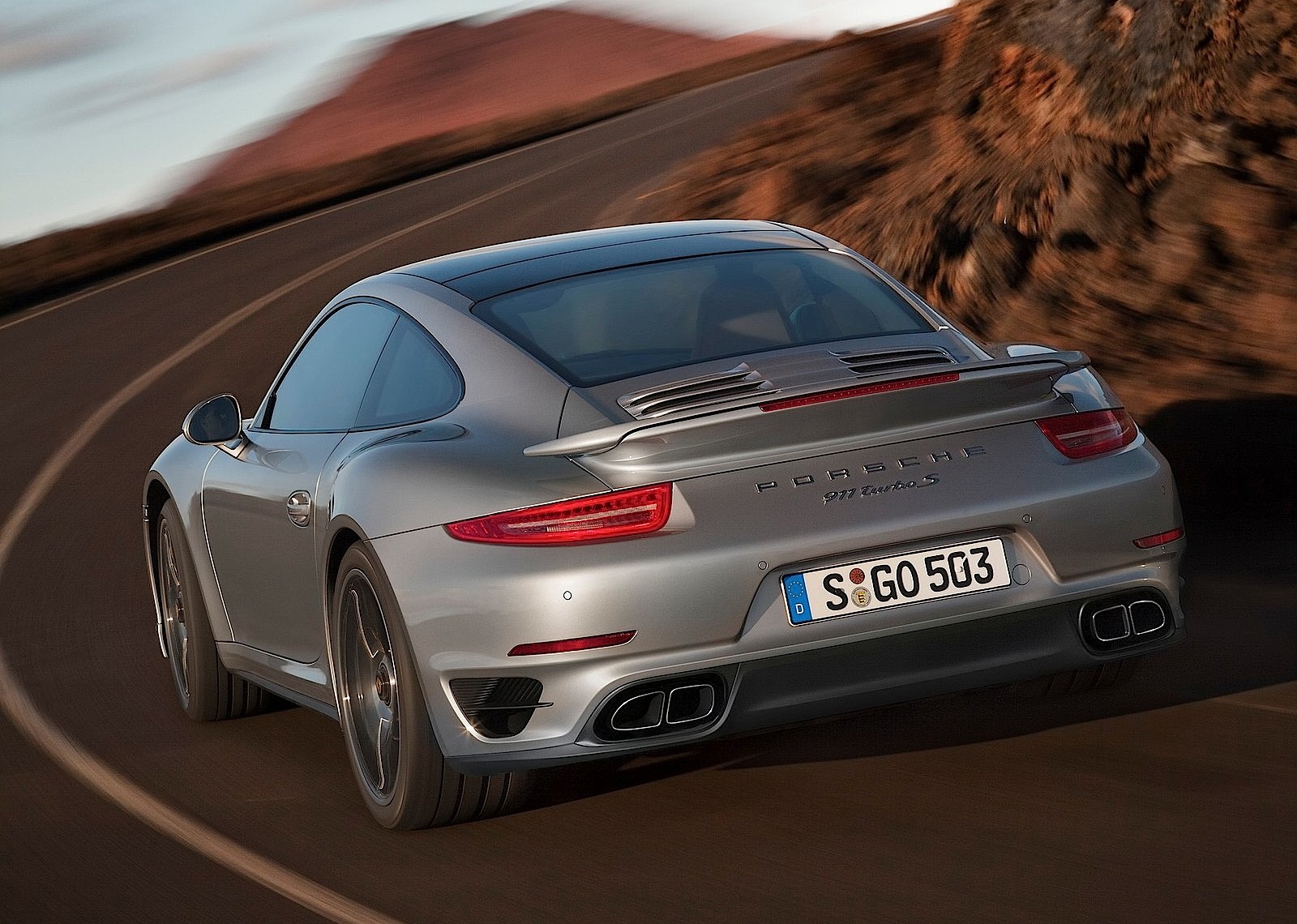 Porsche 911 Turbo S photo 33
