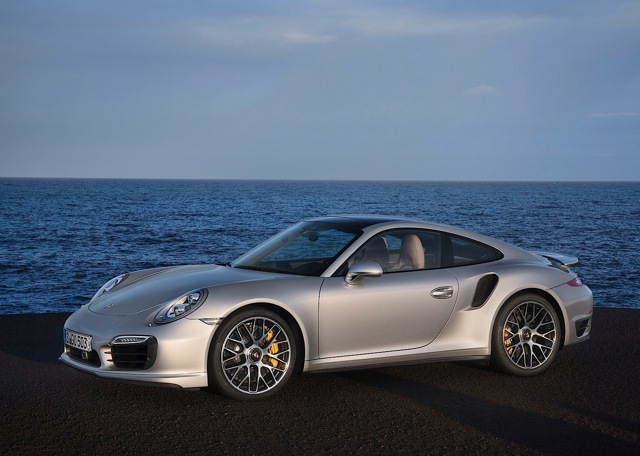 Porsche 911 Turbo S photo 36