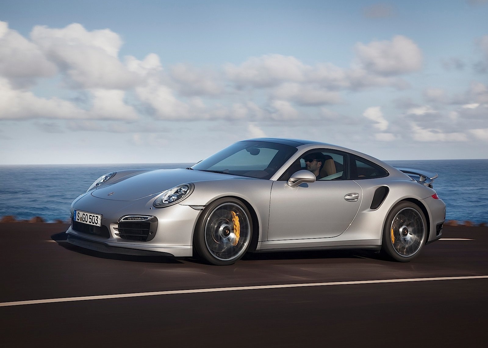 Porsche 911 Turbo S photo 38
