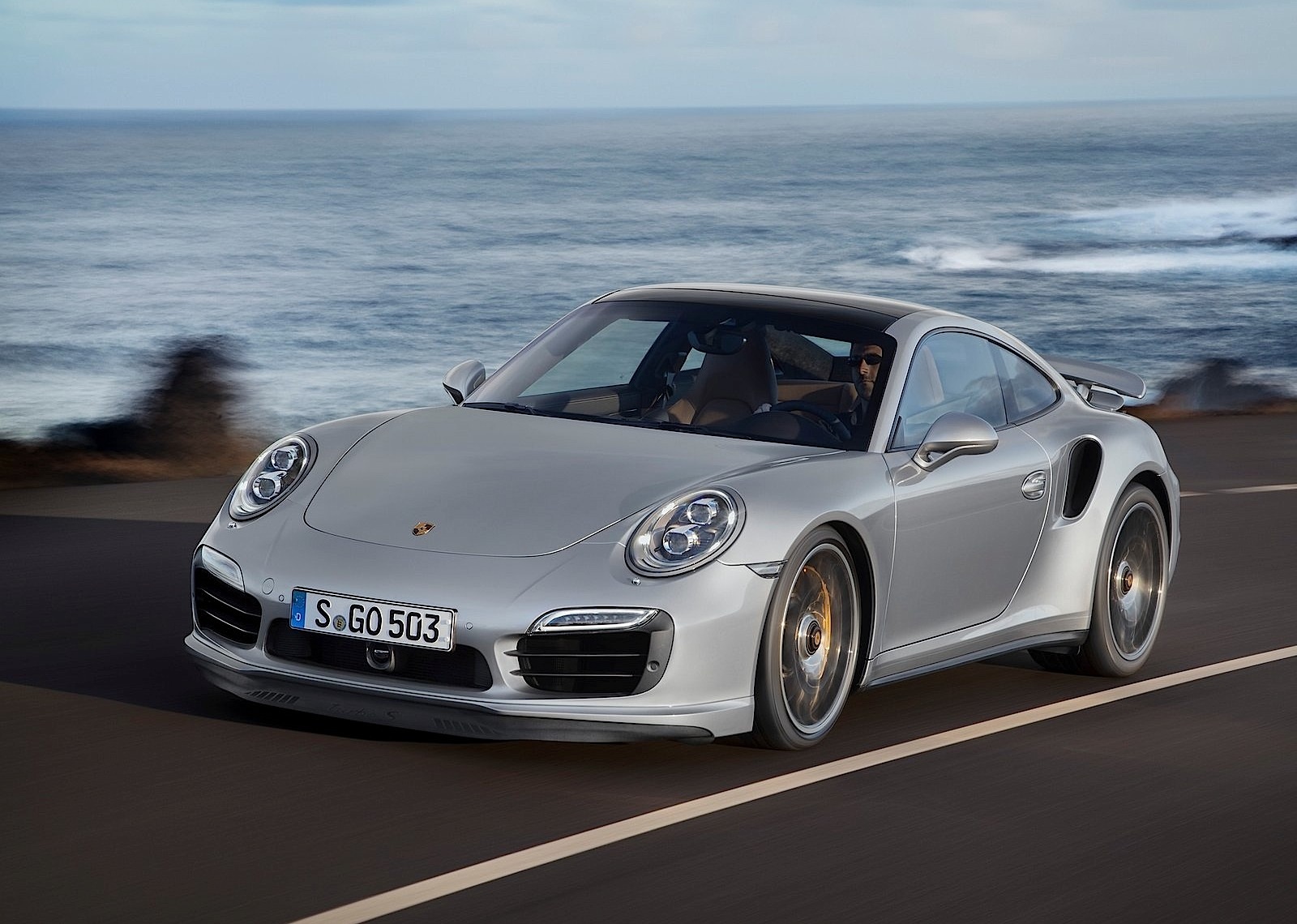 Porsche 911 Turbo S photo 40