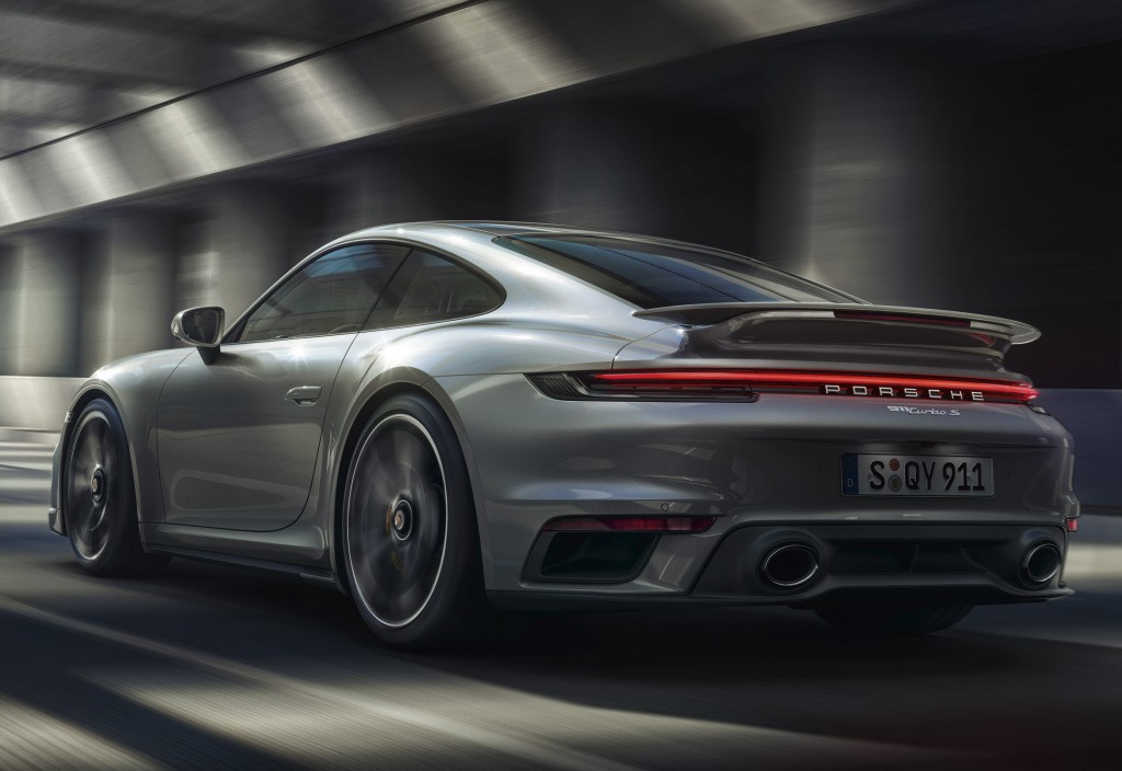 Porsche 911 Turbo S photo 5