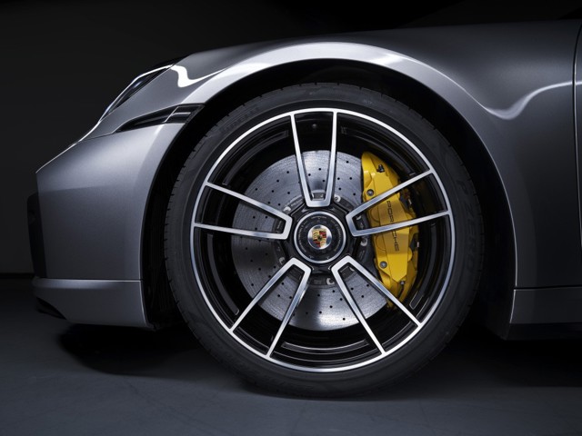Porsche 911 Turbo S photo 7