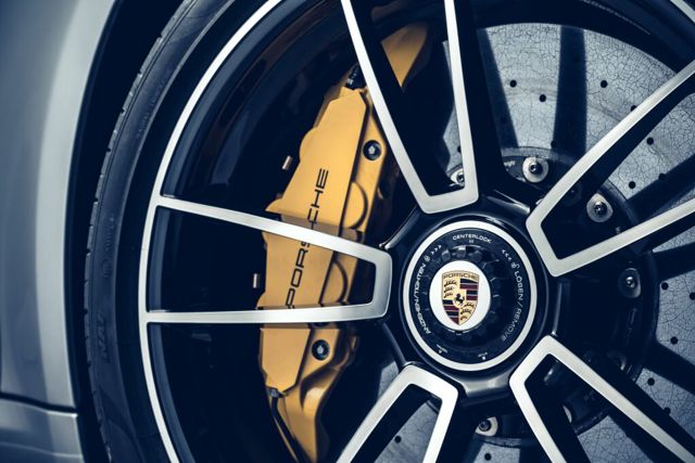 Porsche 911 Turbo S photo 15