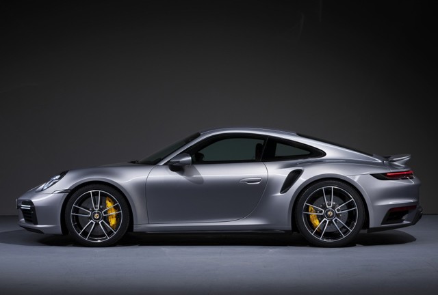 Porsche 911 Turbo S photo 27
