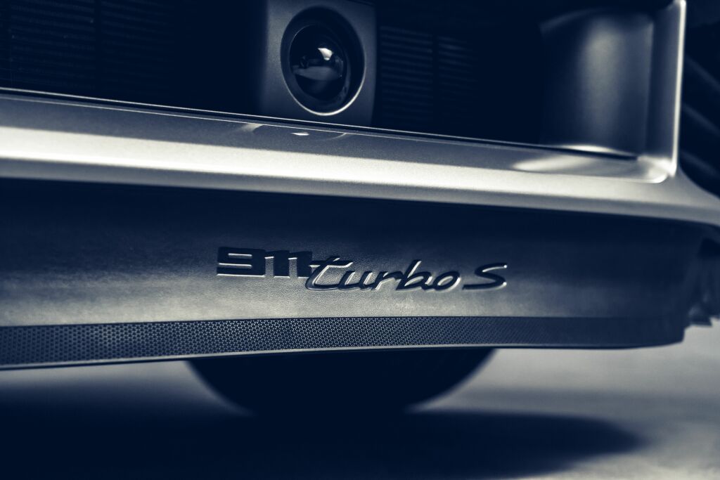 Porsche 911 Turbo S photo 29