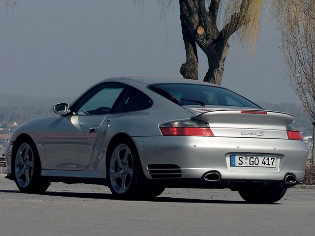 Porsche 911 Turbo S photo 4