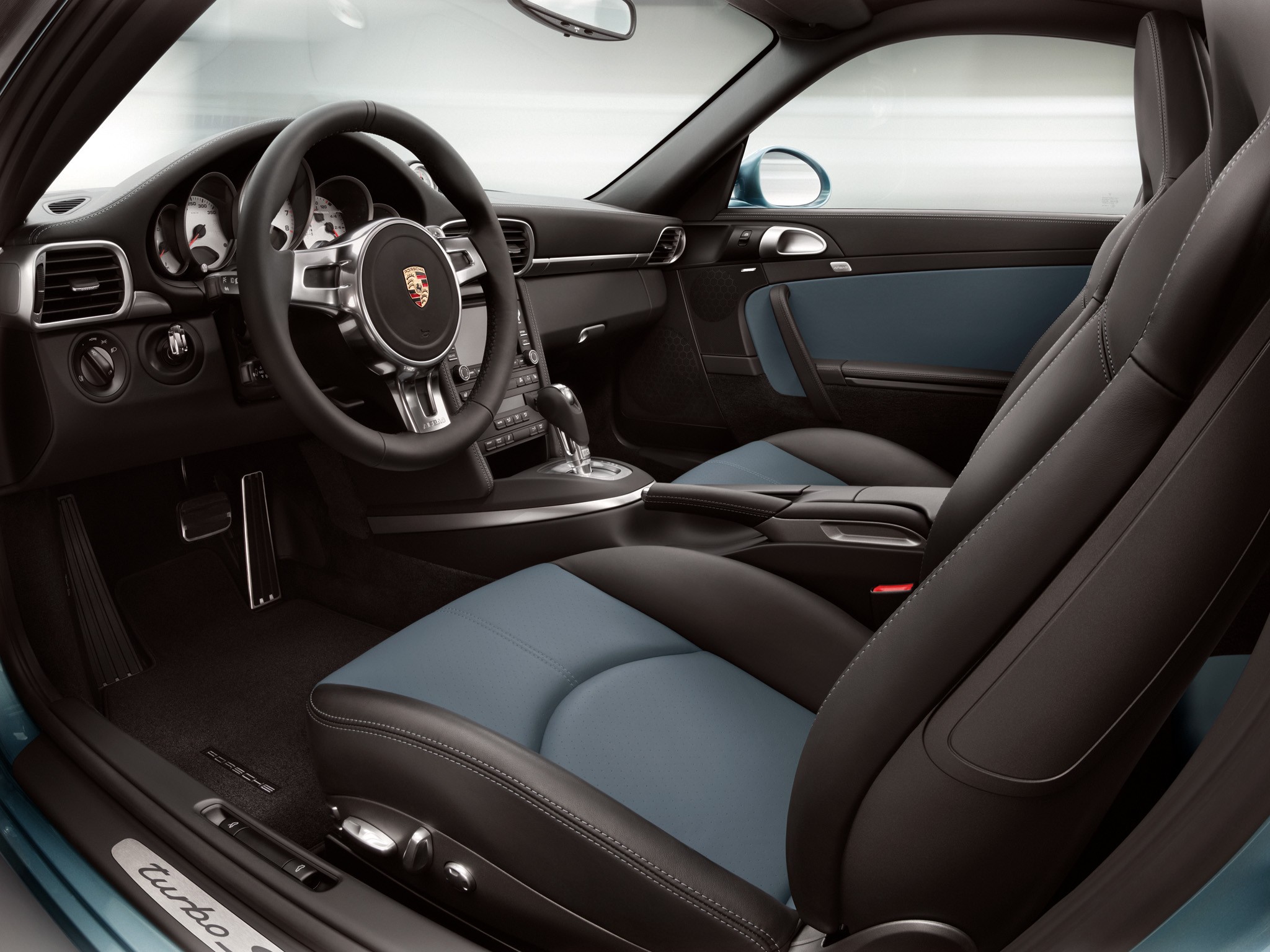 Porsche 911 Turbo S photo 37