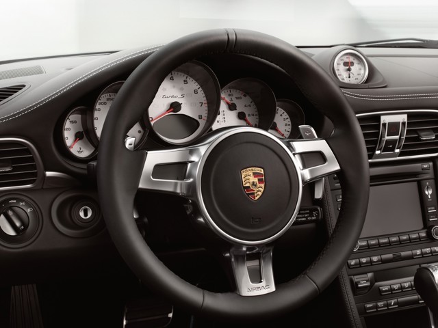 Porsche 911 Turbo S photo 39