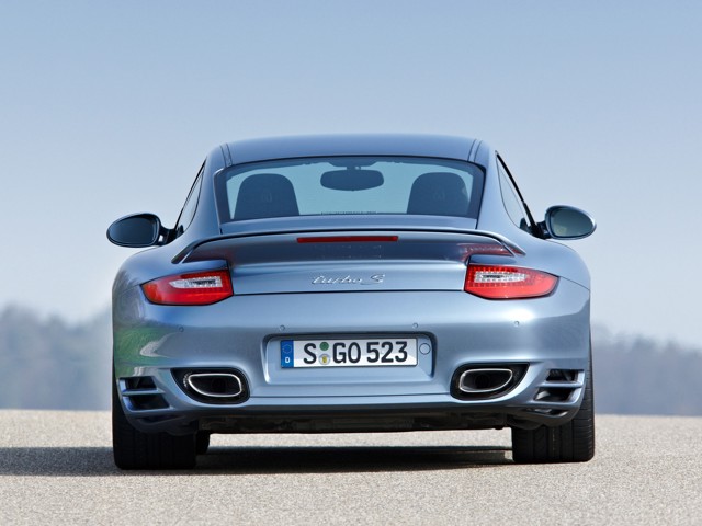 Porsche 911 Turbo S photo 18