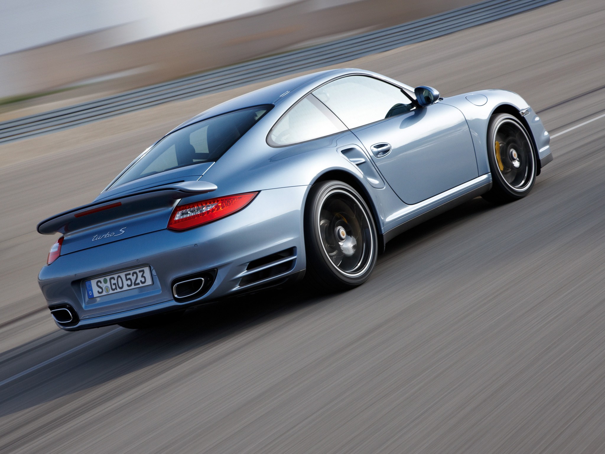Porsche 911 Turbo S photo 22