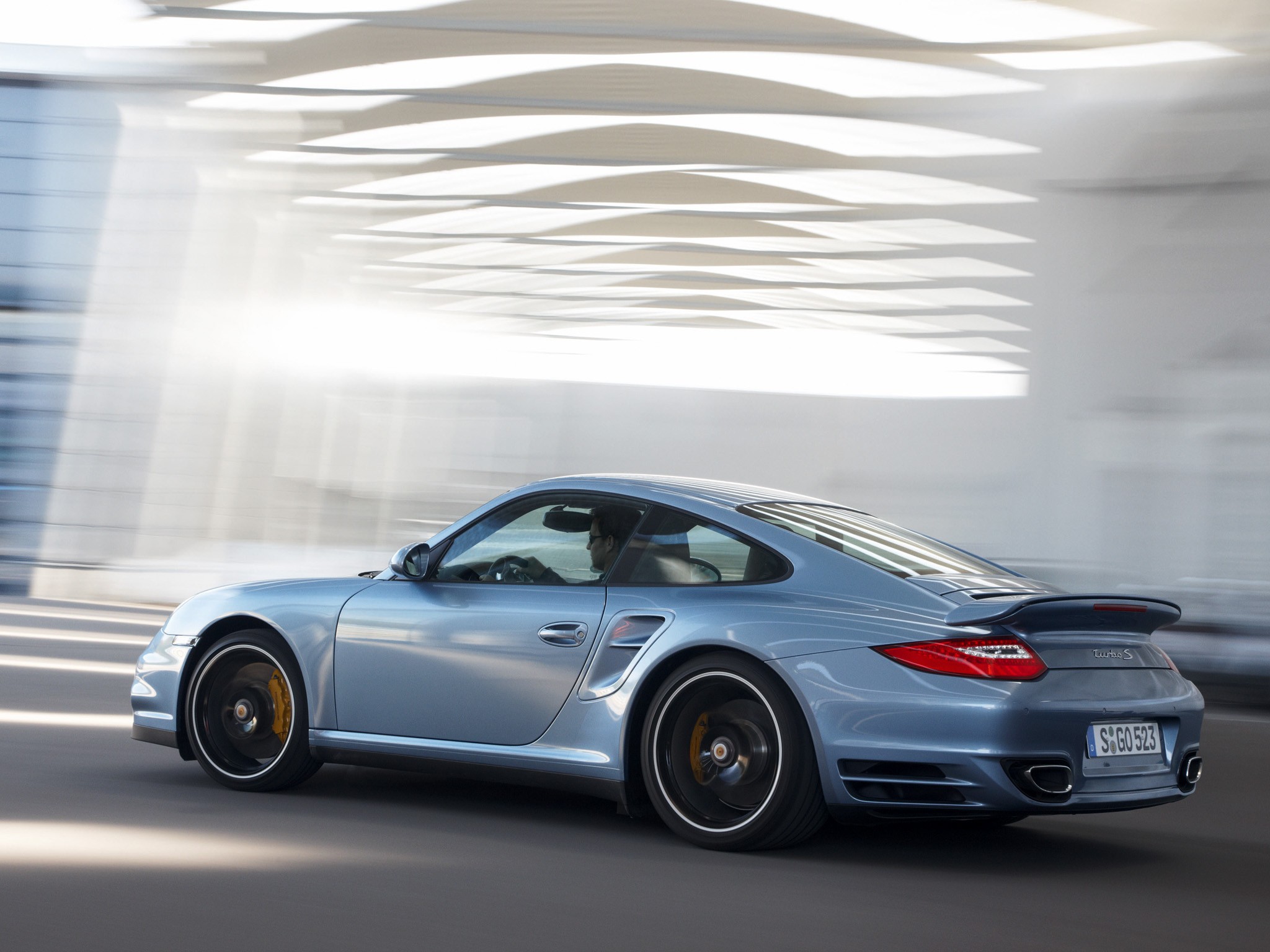 Porsche 911 Turbo S photo 24