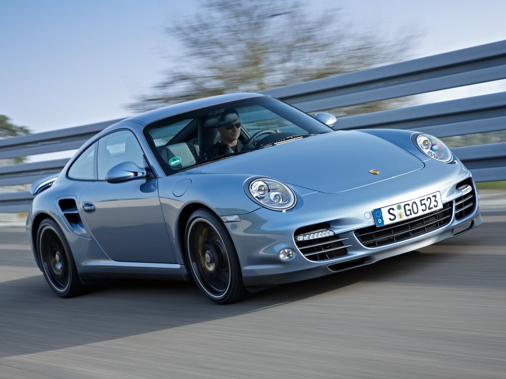 Porsche 911 Turbo S photo 26