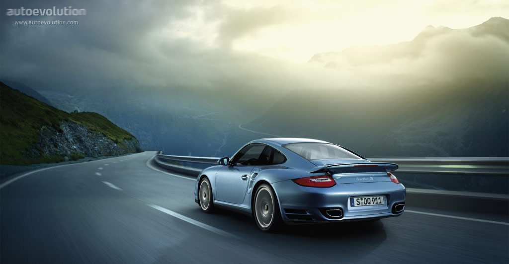 Porsche 911 Turbo S photo 2