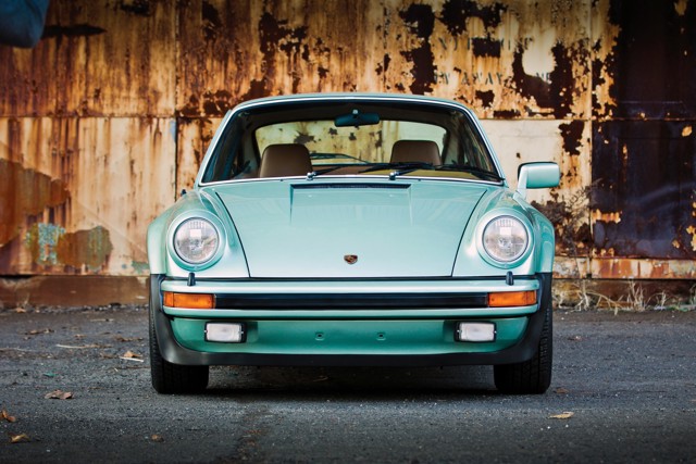 Porsche 911 Turbo photo 16