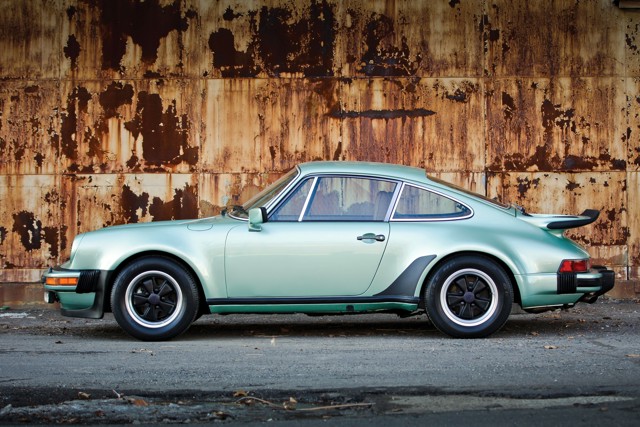 Porsche 911 Turbo photo 19