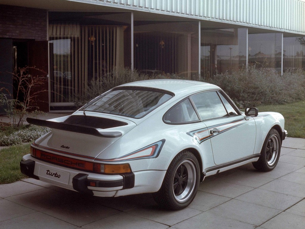 Porsche 911 Turbo photo 25