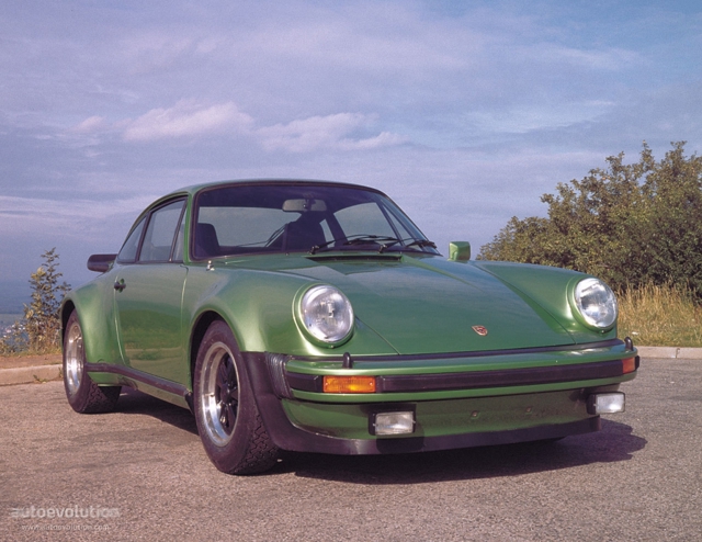Porsche 911 Turbo photo 2