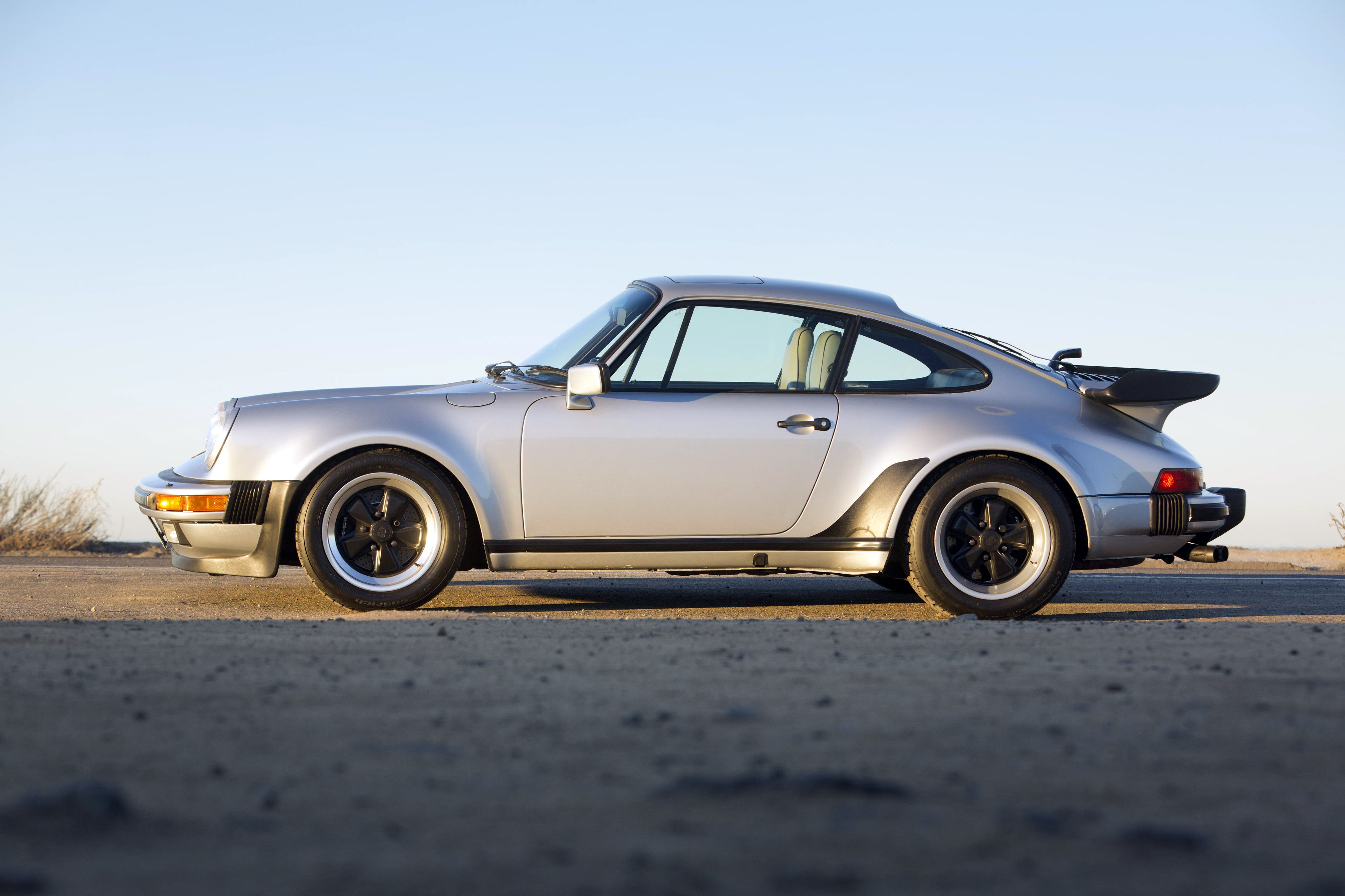 Porsche 911 Turbo photo 19