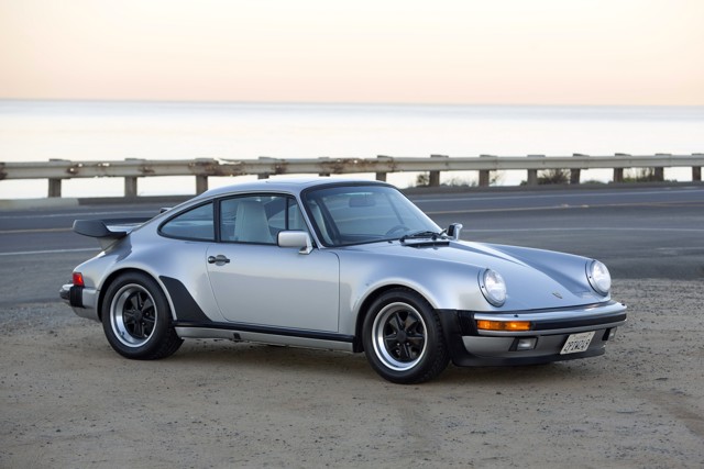 Porsche 911 Turbo photo 21