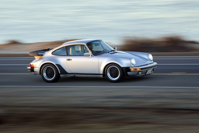 Porsche 911 Turbo photo 24
