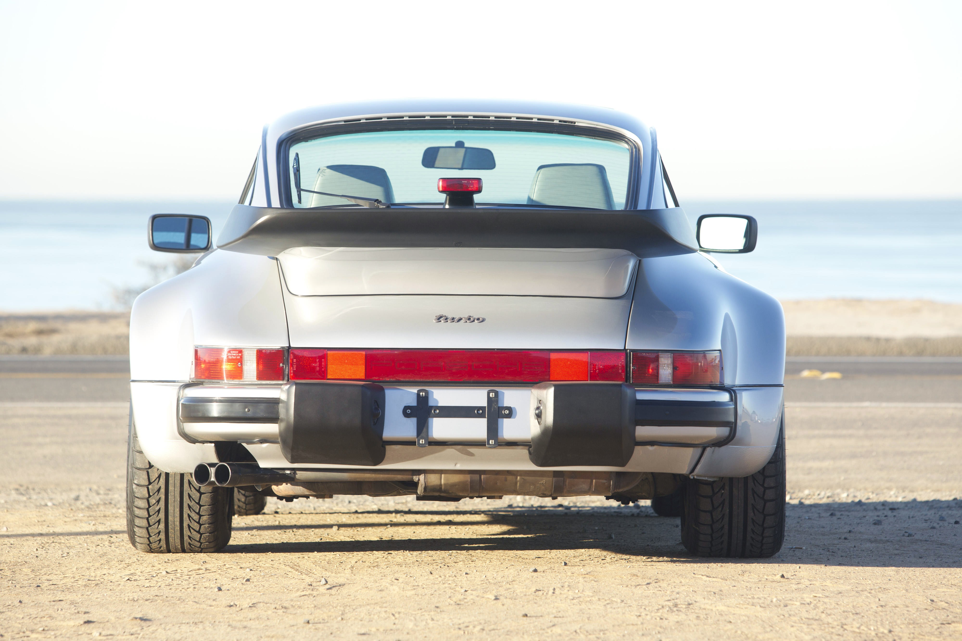 Porsche 911 Turbo photo 27