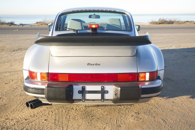 Porsche 911 Turbo photo 28