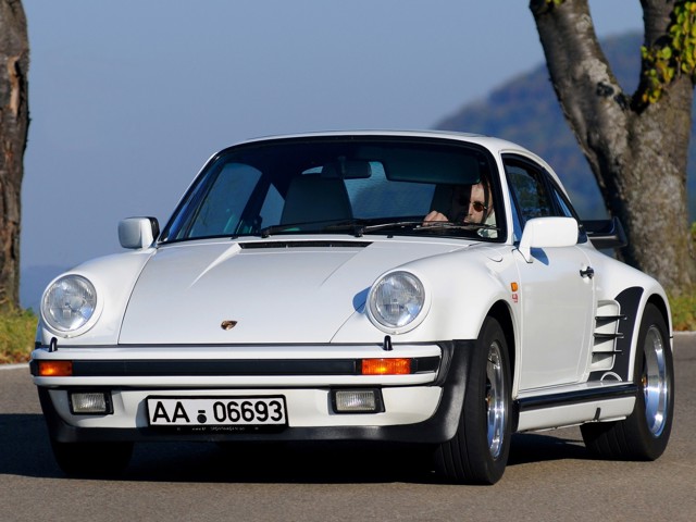 Porsche 911 Turbo photo 34