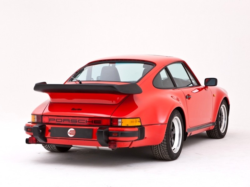 Porsche 911 Turbo photo 35