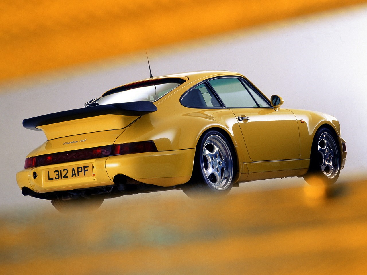 Porsche 911 Turbo photo 14