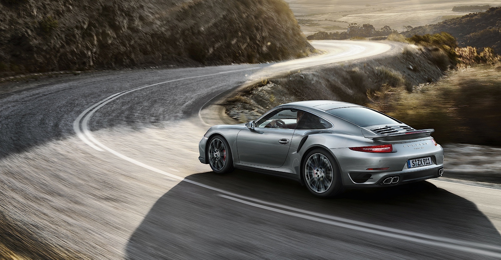 Porsche 911 Turbo photo 2