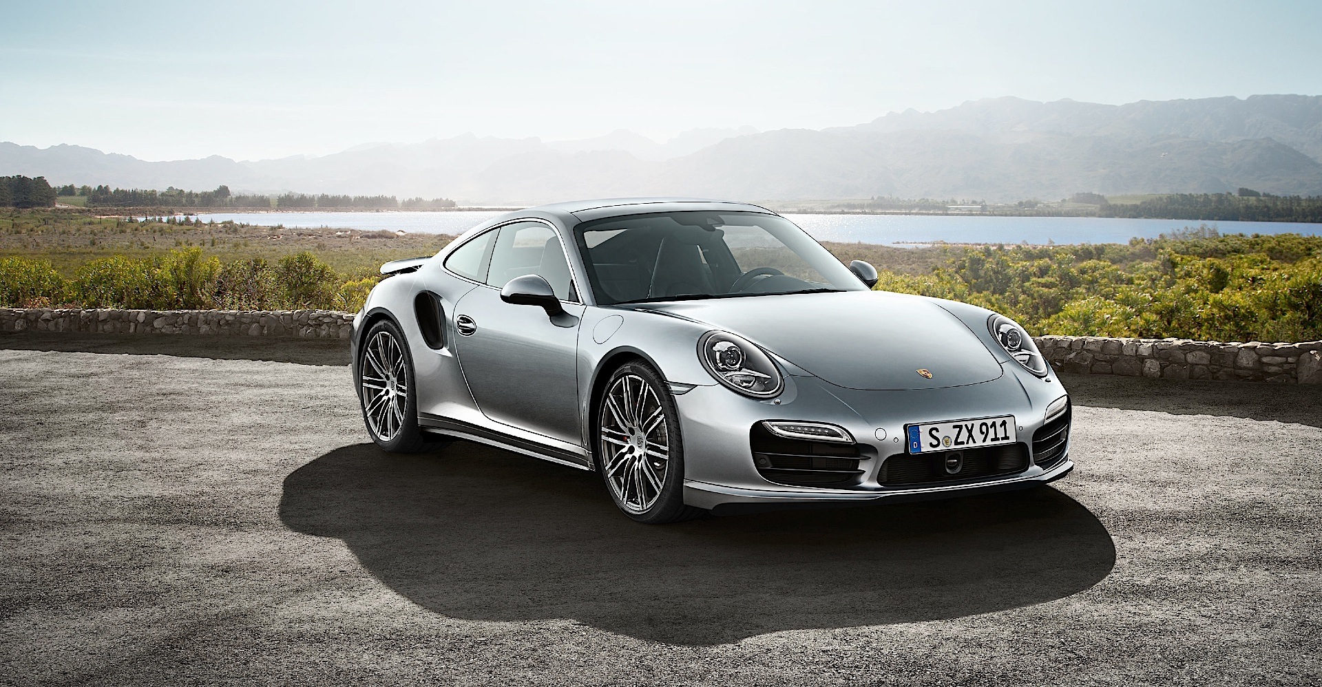 Porsche 911 Turbo photo 4