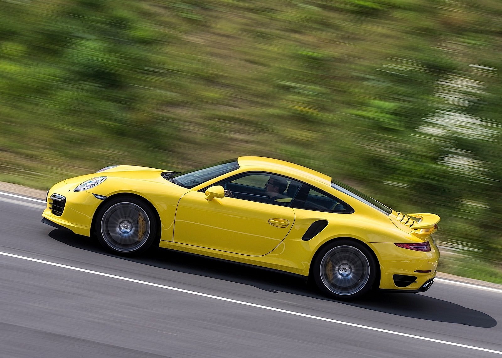 Porsche 911 Turbo photo 30
