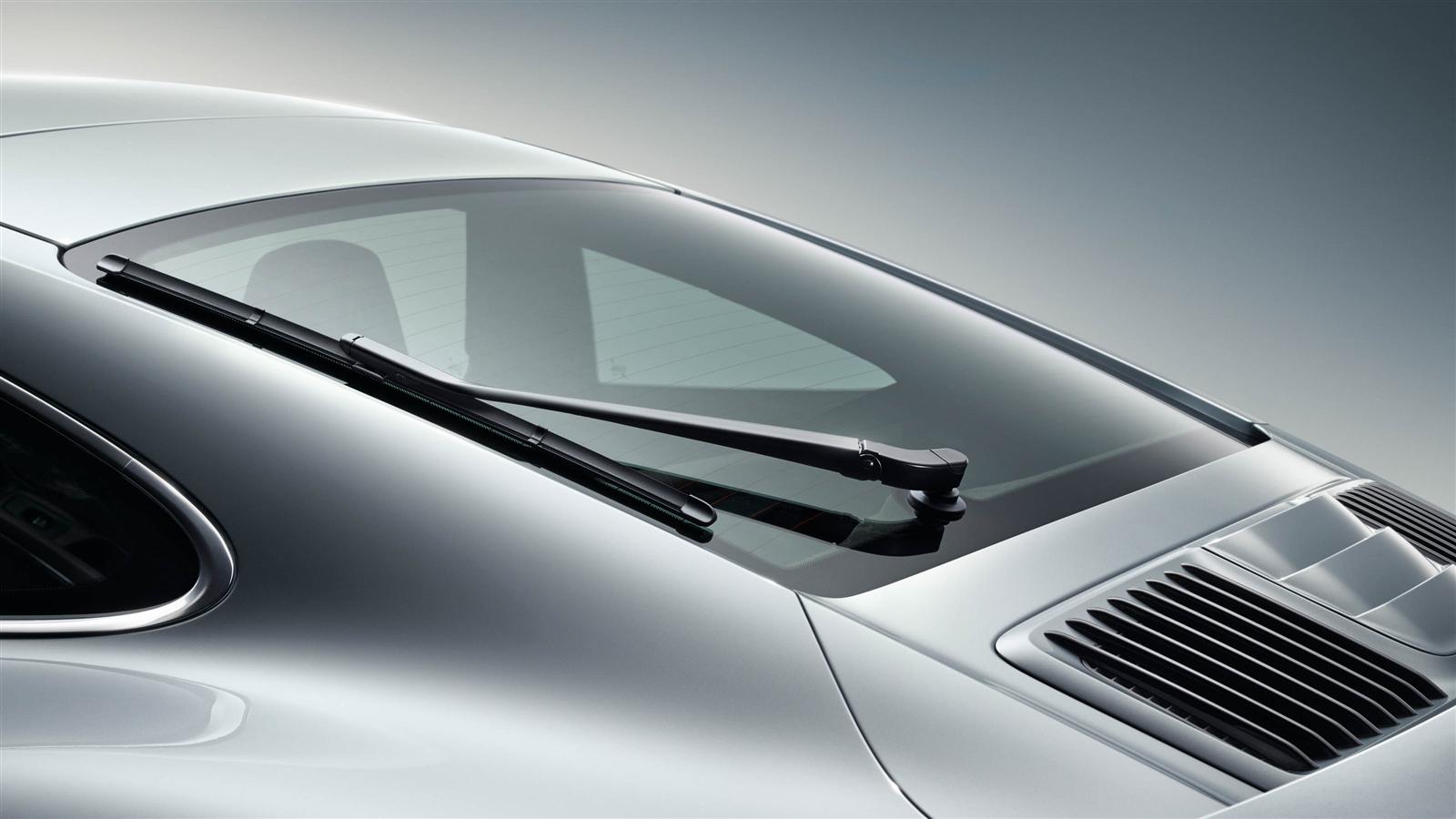 Porsche 911 Turbo photo 2