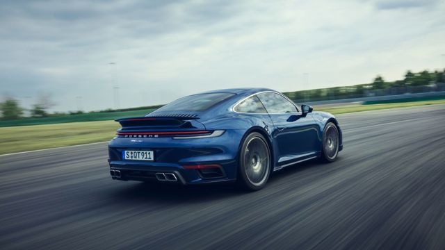 Porsche 911 Turbo photo 9