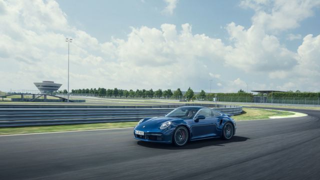 Porsche 911 Turbo photo 14
