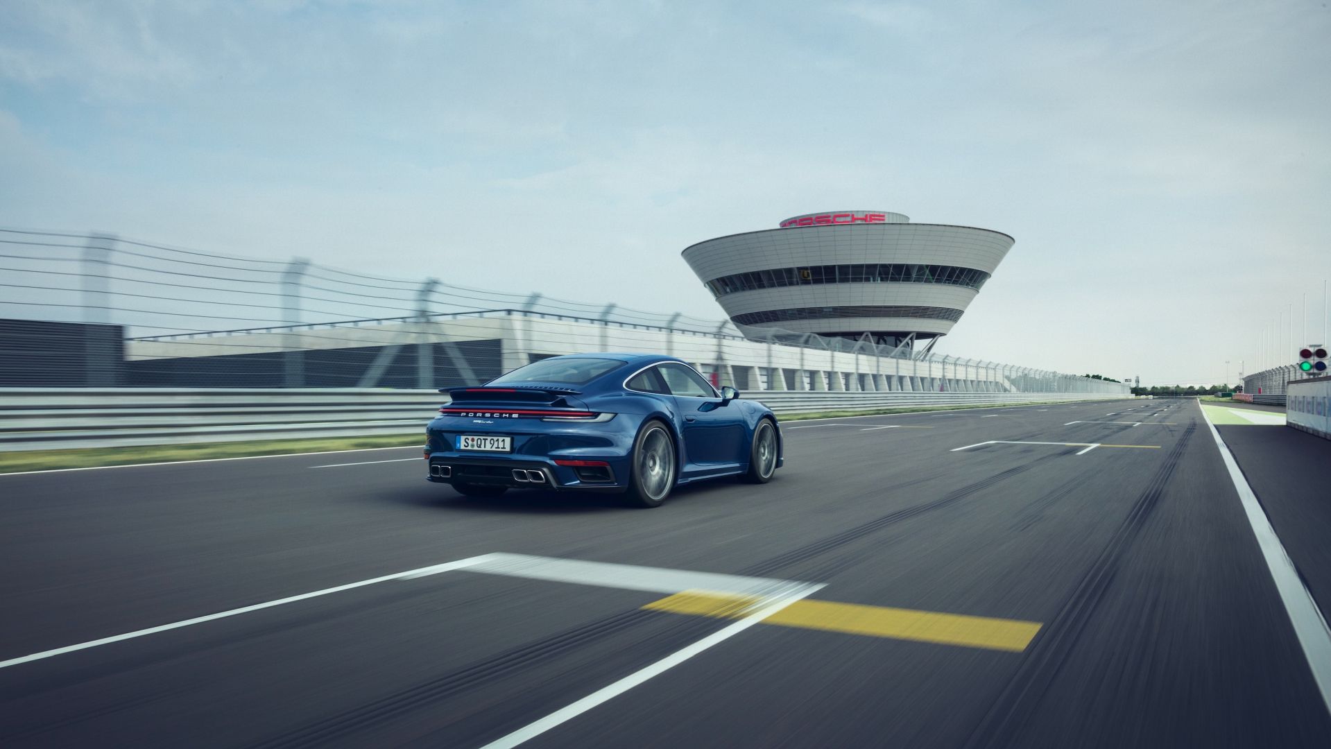 Porsche 911 Turbo photo 4