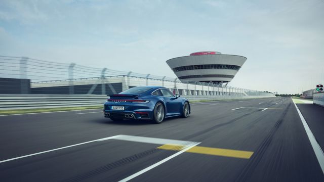 Porsche 911 Turbo photo 4