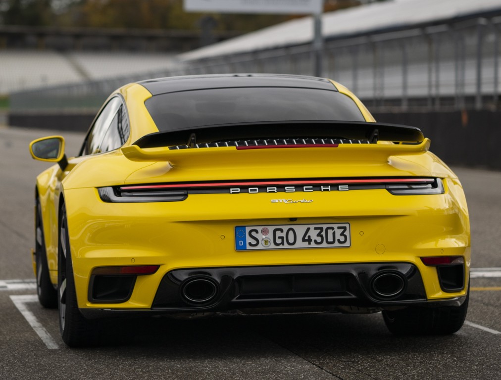 Porsche 911 Turbo photo 27