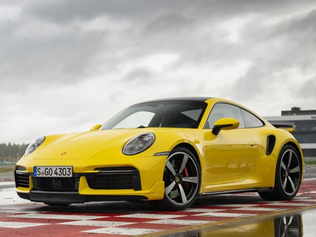 Porsche 911 Turbo photo 32