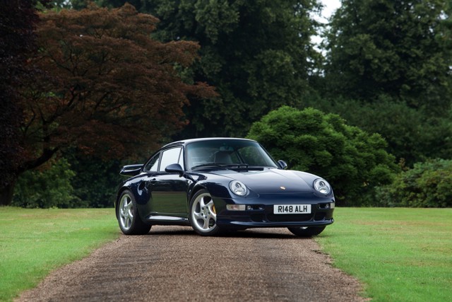 Porsche 911 Turbo photo 25