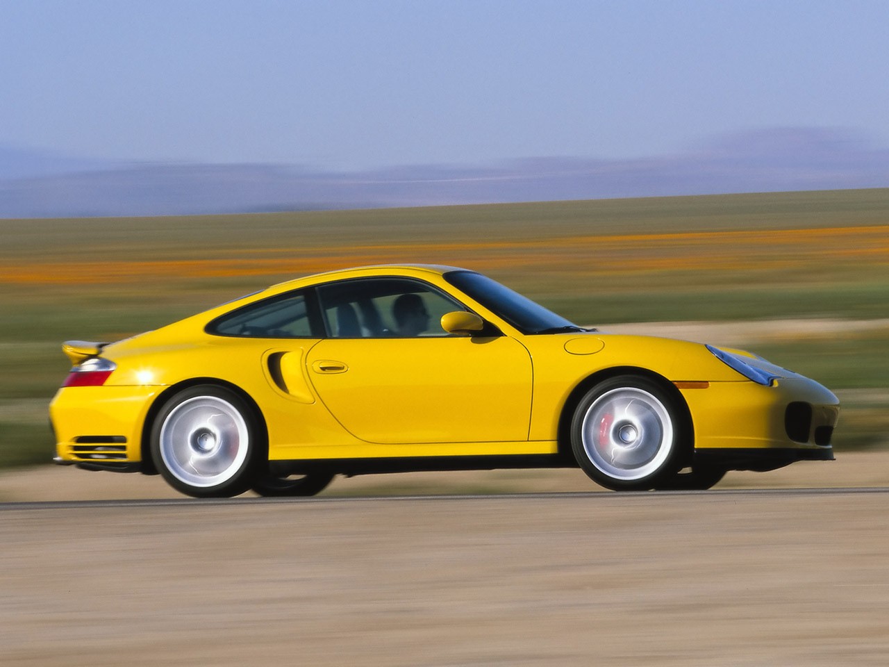 Porsche 911 Turbo photo 14