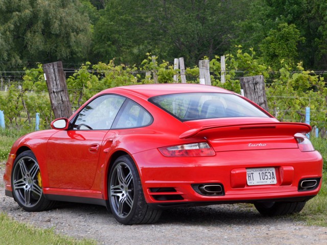 Porsche 911 Turbo photo 14