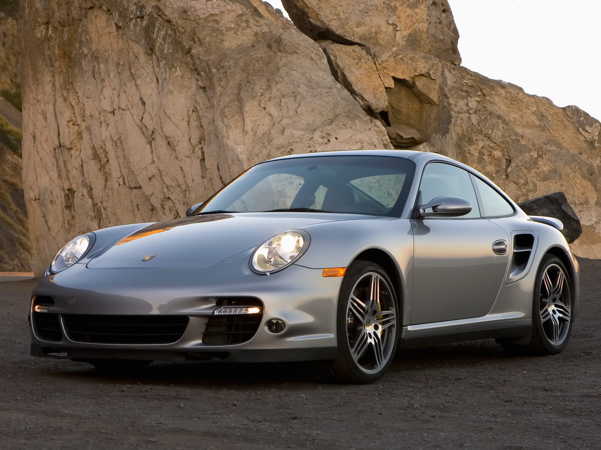 Porsche 911 Turbo photo 18