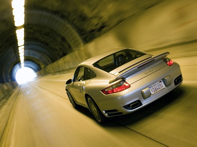 Porsche 911 Turbo photo 25