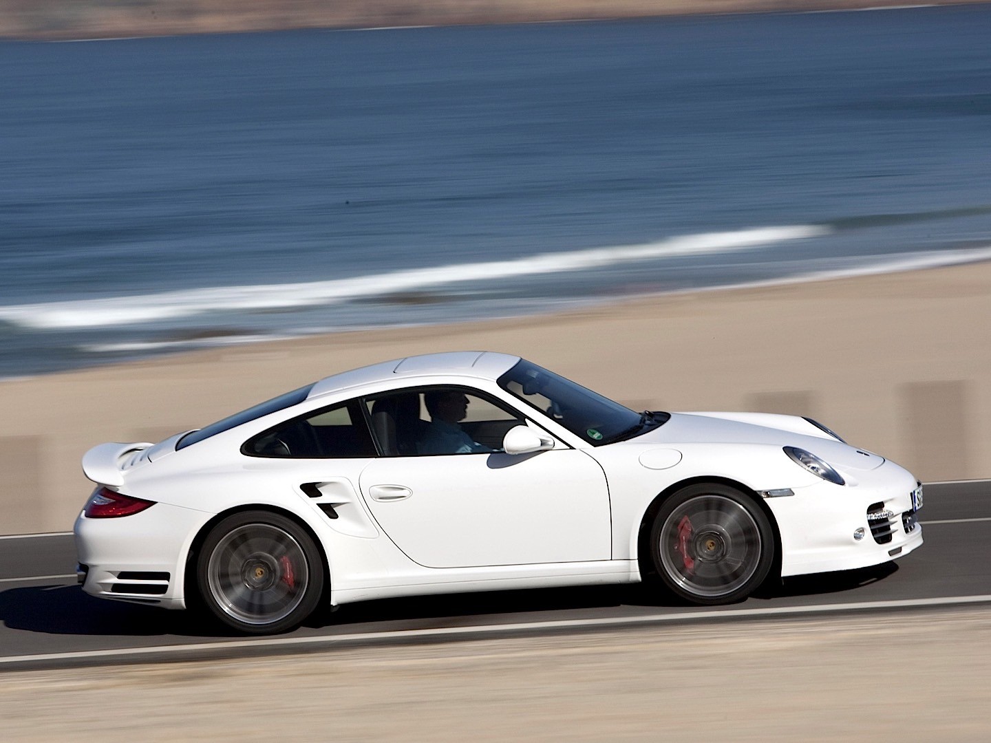 Porsche 911 Turbo photo 24