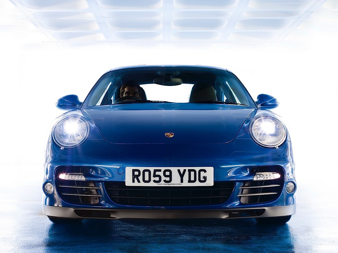 Porsche 911 Turbo photo 25