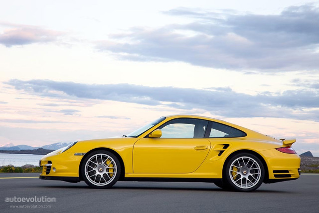 Porsche 911 Turbo photo 3