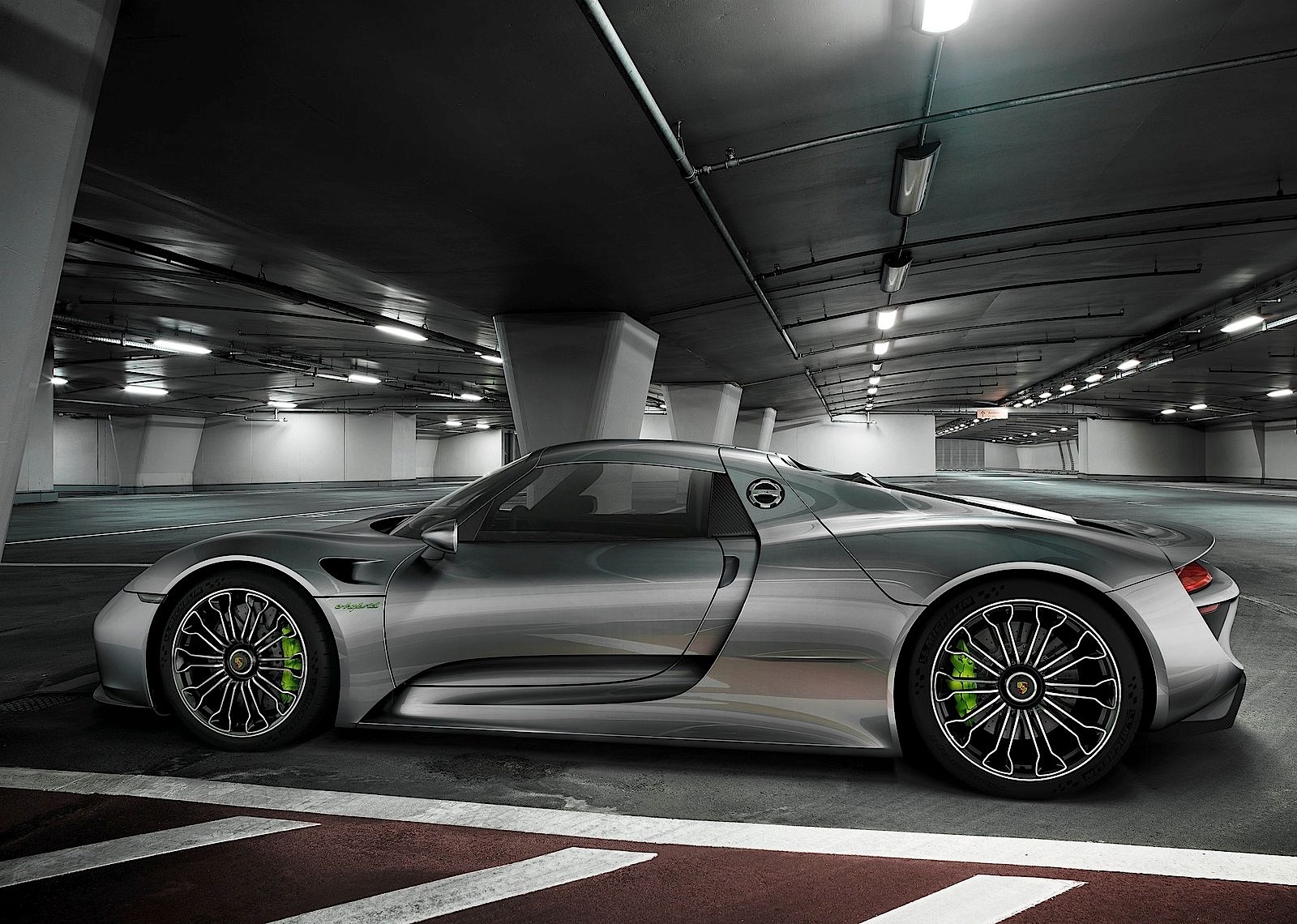 Porsche 918 photo 31