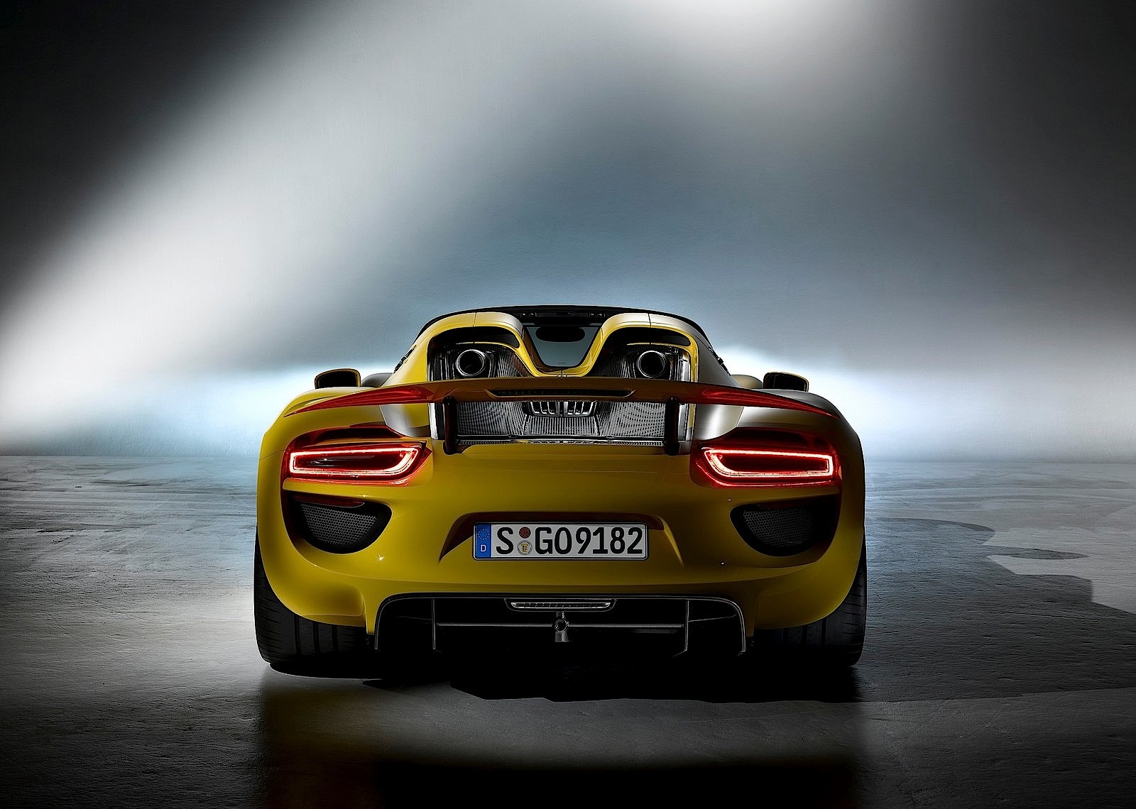 Porsche 918 photo 41
